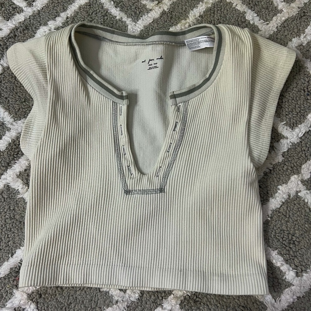 Woman’s Size XXS ( fits like XS )